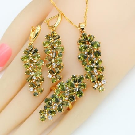 Boucles d'oreilles Olivine Zircone Cubique Pendentif Collier Bague Ensemble 7#