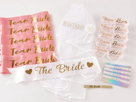 Bride to Be Vrijgezellenfeest Set – Bruidssluier met BRIDE Tekst & Team Bride Accessoires – Rose Goud/WitB