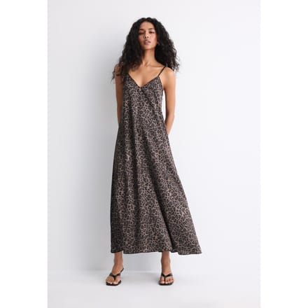 Stradivarius Lange zijdeachtige jurk  Middenbeige S