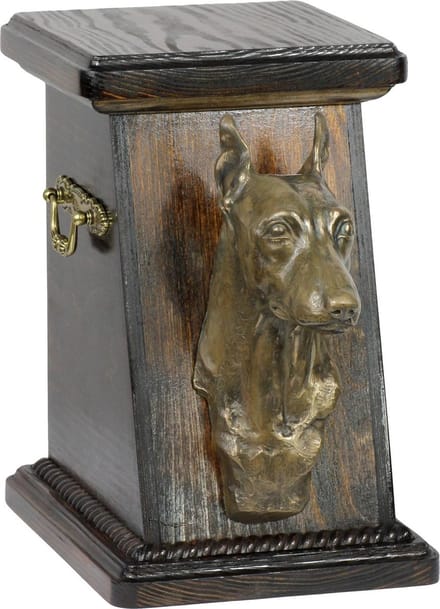 Elegante urn hond voor hondenas met Miniature Pinscher beeldje
