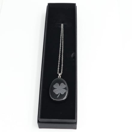 Talisman ketting Klavertje vier zwart