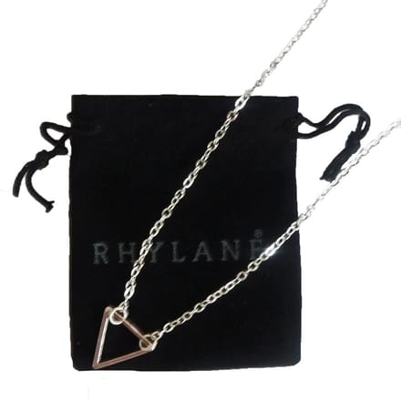Ketting met hanger driehoek – zilverkleurig – 45 + 5 cm verstelbaar – Rhylane