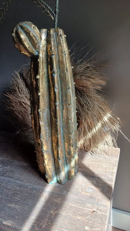 Vilde - Gouden Kaktusvaas - 41,5 cm - Cement - Modern Design