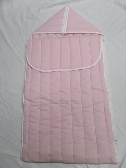 Vaco - Babynestje - Engelnestje - Streepje roze