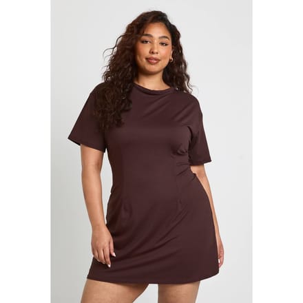 boohoo Dames Plus T-shirtjurk met getailleerd detail | Chocoladebruin | Maat: 56