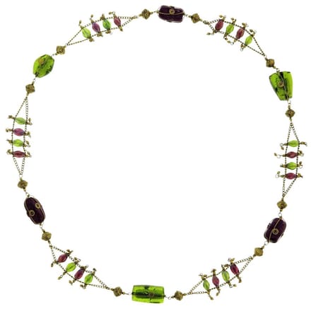 Behave - Lange ketting goudkleur met groene kralen - Boho natuurstijl