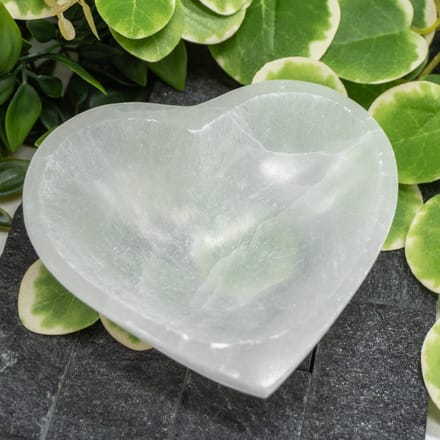 Seleniet Schaaltje Hart - Hartvormig kommetje van Seleniet 10cm.