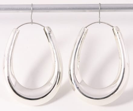 Lange ovale hoogglans zilveren oorringen - 48 mm.