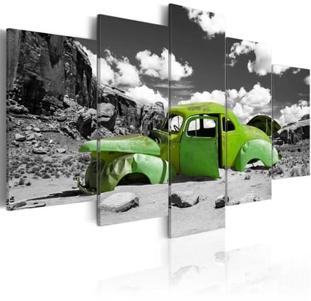 Schilderij - Groene auto in Woestenij, 5 luik