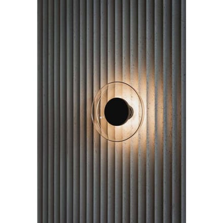 MARSET LED wandlamp Aura, Ø 18 cm, aan/uit, opaal