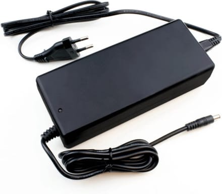 60 Watt - 12V / 5A adapter voor led strips - Stevige kunstof behuizing - Uitgerust met 5.5 x 2.1 DC stekker