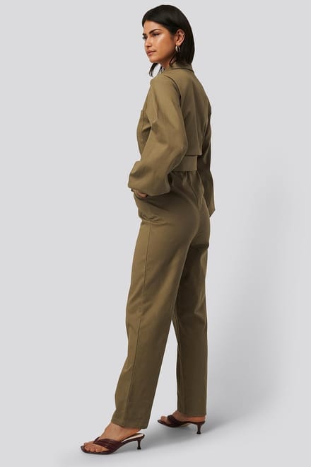NA-KD - Klassieke Jumpsuit - Khaki - Maat 36