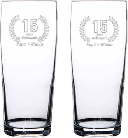 Gegraveerde set bierfluitjes 19cl Papa + Mama 15 jaar getrouwd