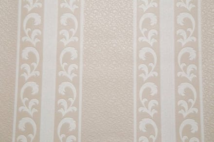 BEIGE WIT BANEN BEHANG VLIES PL5100621