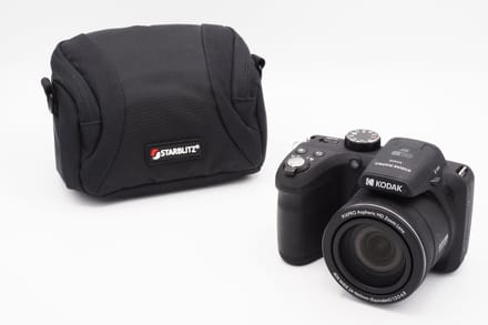 Kodak Pixpro AZ405 - Compactcamera - Zwart - + 32GB geheugenkaart - + Tas