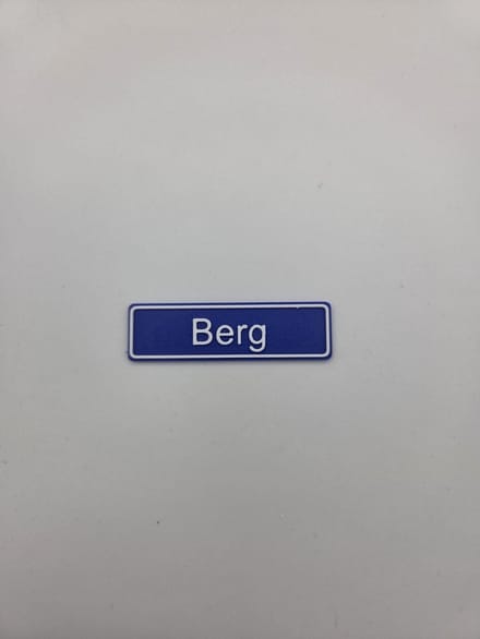 3D plaatsnaam speldje Berg