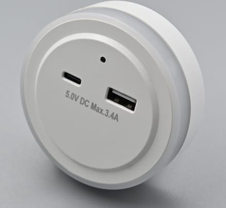 Benson Nachtlamp met USB-A & USB-C - 17 Watt - Dag/Nacht Sensor - 5V DC 3.4A