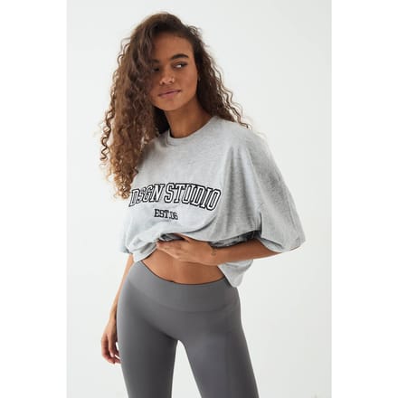 Dames DSGN Studio Applique Oversized T-shirt | Grijze Mergel | Maat: 40