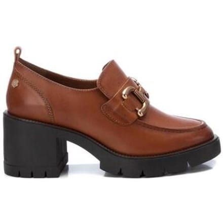 Leren dames mocassins met hak en metalen decoratie Carmela