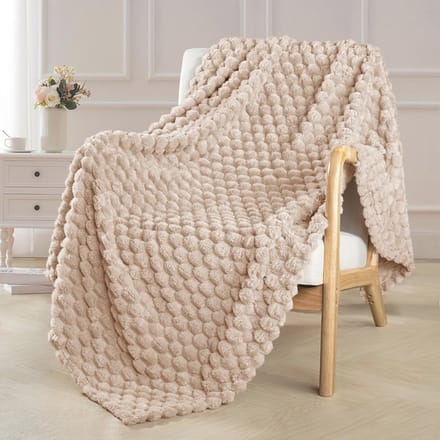 Extra Large Soft Fleece Blanket - 50x70 Inch Stylish Jacquard Blanket for All Seasons