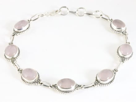 Bewerkte zilveren armband met rozenkwarts