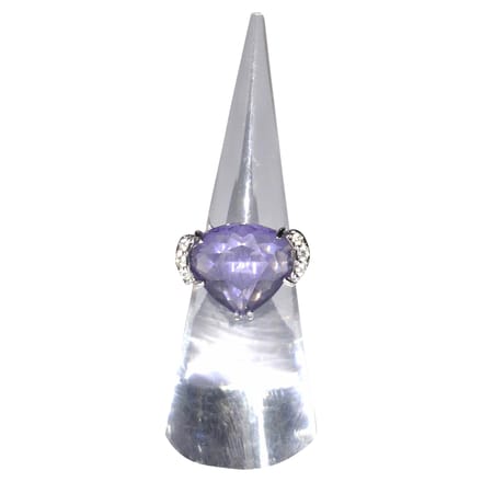 Ring met Swarovski-kristallen in paars rhodiummetaal