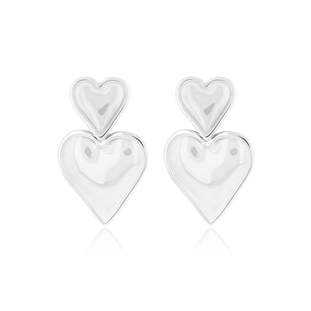 Silver coloured earrings with hearts