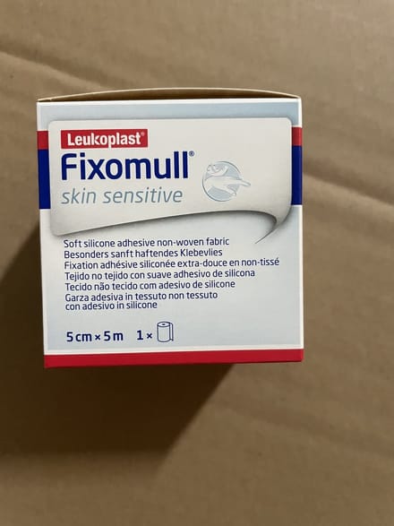 Essity - Fixomull Skin Sensitive - Leukoplast - 5 cm x 5 m - 1 stuk per doos