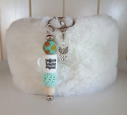 Sleutelhanger, tashanger met kralen | Coffee teach repeat | uil | juffendag | kado afscheid