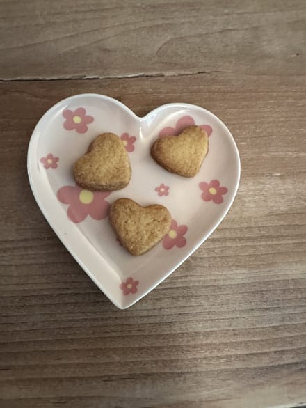 Sieradenschaaltje hartjes vorm met bloemen print