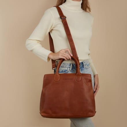 Chesterfield Passau Waxed Pull Up Schoudertas - Cognac
