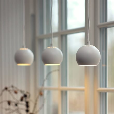 FRANDSEN Hanglamp Ball, wit mat, Ø 12 cm