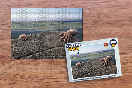 Puzzel Bergbeklimmer bereikt met moeite de top - Legpuzzel - Puzzel 500 stukjes