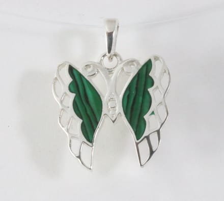 Fijne zilveren vlinder hanger met malachiet