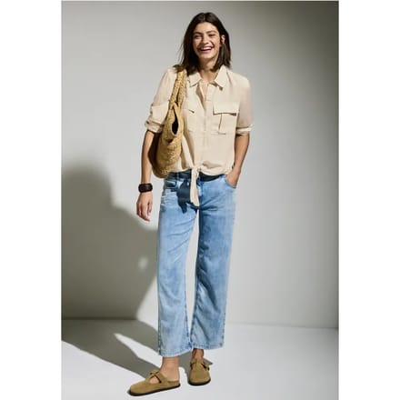 Blouse met knoop in de zoom