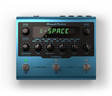 IK Multimedia X-Space effectpedaal met audio-interface