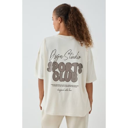 Dames DSGN Studio Sports Bubble Slogan Oversized T-shirt | Steen | Maat: Medium