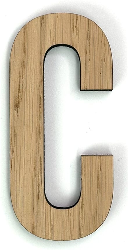 Houten letter C - 37 cm hoog