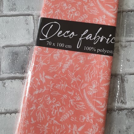 Deco Stof, 100% Polyester, quilten, patchwork, embroidery, 70 x 100 cm, Print zalmroze met witte bloemen