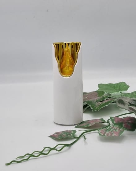Led kaars - Dekor - Warm wit - 1440 branduren - Wit/Goud - Incl. batterij - Grafkaars - Led