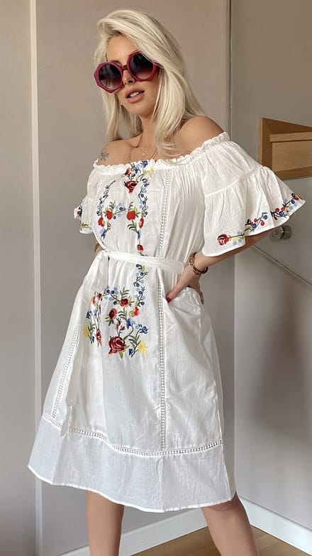 Sirmaza witte jurk met borduursel
