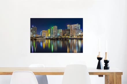 Canvas Schilderij Weerspiegeling van Manila in het water - 90x60 cm - Wanddecoratie