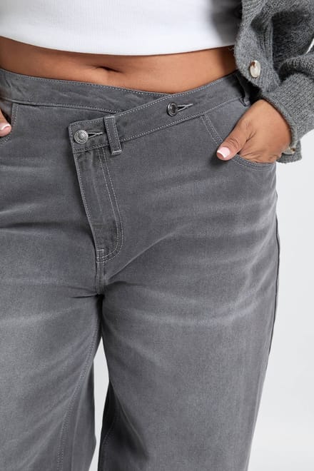 boohoo Dames Plus Asymmetrische Tailleband Jeans | Grijs | Maat: 44