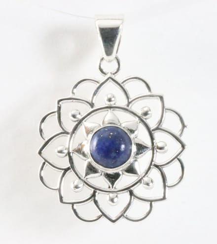 Opengewerkte zilveren hanger met lapis lazuli