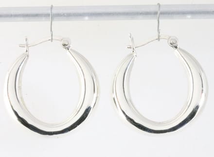 Hoogglans zilveren oorringen - ø 26 mm.