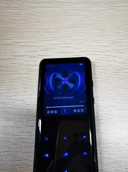 MP3 Speler met Bluetooth 5.3, 64GB Geheugen, Groot Kleurenscherm en Ingebouwde Speaker