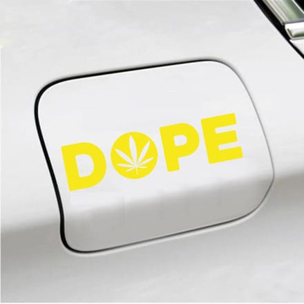 Bumpersticker - Dope - 4,5 X 17 - Geel