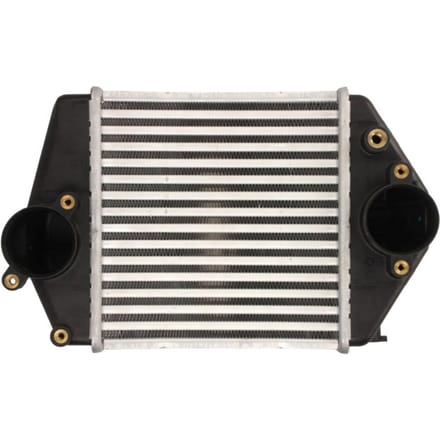 Intercooler NISSENS 96570