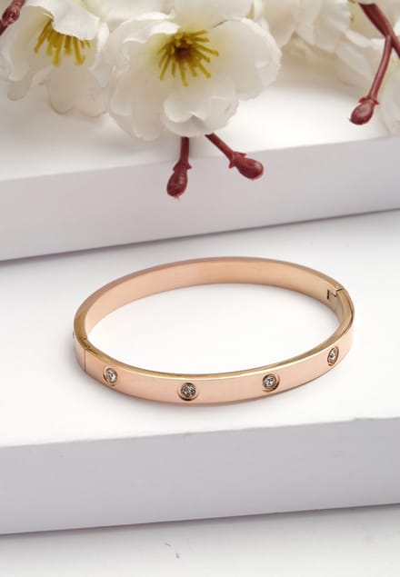 AVANT-GARDE PARIS Diva Bangle - Roségoud - Diameter 5.8cm - Slip-on sluiting - Goudkleurig en tijdloos design