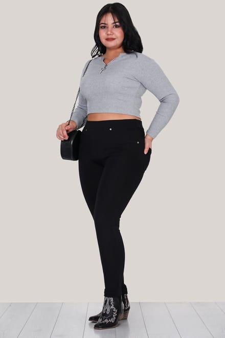 Plus - Size Legging — Zwart